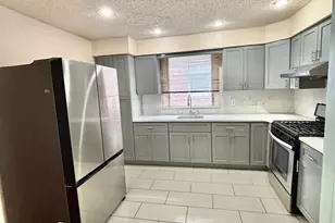 1827 Arnold St, Philadelphia, PA 19152 - Photo 12