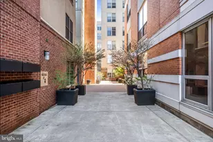 113 N Bread St, Philadelphia, PA 19106 - Photo 4