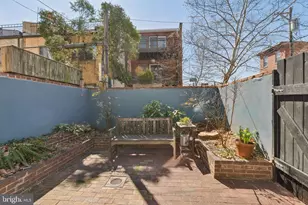 2056 Kater St, Philadelphia, PA 19146 - Photo 10