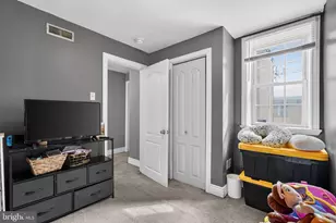 2907 S Sydenham St, Philadelphia, PA 19145 - Photo 8