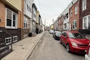 1618 S LeCount St, Philadelphia, PA 19145 - Photo 4
