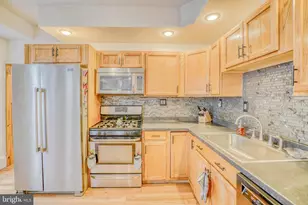 4490 Livingston St, Philadelphia, PA 19137 - Photo 10