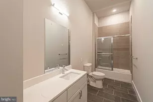 1300 S 19th St, Philadelphia, PA 19146 - Photo 8