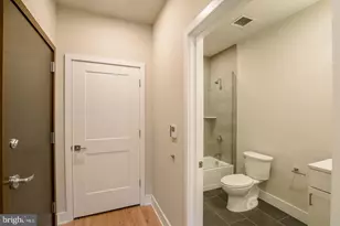 1300 S 19th St, Philadelphia, PA 19146 - Photo 12