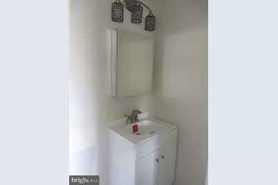 651 N 44th Street, Philadelphia, PA 19104 - Photo 10