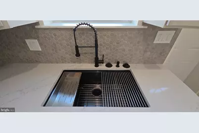 1839 S Taylor Street S, Philadelphia, PA 19145 - Photo 14