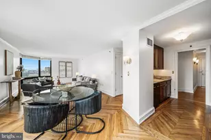 2018 Walnut St, Philadelphia, PA 19103 - Photo 8