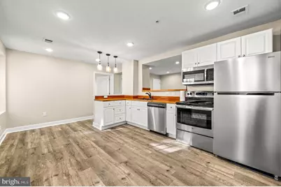 980 N Lawrence Street #C, Philadelphia, PA 19123 - Photo 6