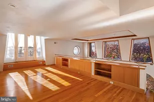 307 S Chadwick St, Philadelphia, PA 19103 - Photo 46