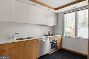 307 S Chadwick St, Philadelphia, PA 19103 - Photo 38