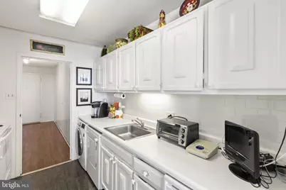 1901 John F Kennedy Boulevard #2801, Philadelphia, PA 19103 - Photo 4
