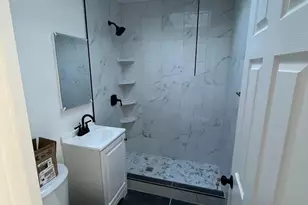 6853 Sylvester St, Philadelphia, PA 19149 - Photo 4