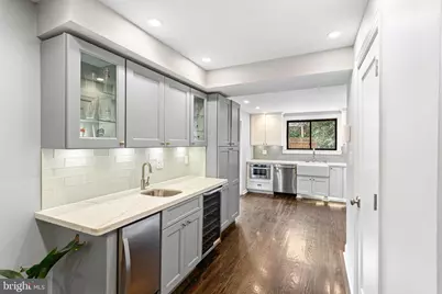 869 N 27th Street, Philadelphia, PA 19130 - Photo 8