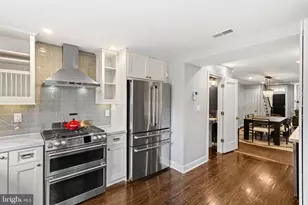 869 N 27th St, Philadelphia, PA 19130 - Photo 12