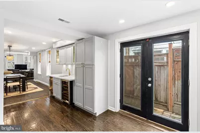 869 N 27th Street, Philadelphia, PA 19130 - Photo 10