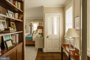 319 W Mermaid Ln, Philadelphia, PA 19118 - Photo 28