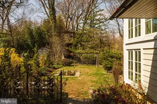 319 W Mermaid Ln, Philadelphia, PA 19118 - Photo 46