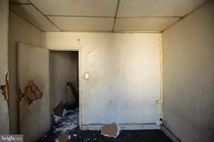 2453 N Bouvier St, Philadelphia, PA 19132 - Photo 4