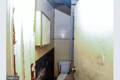 2453 N Bouvier Street, Philadelphia, PA 19132 - Photo 8