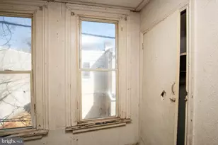 2453 N Bouvier St, Philadelphia, PA 19132 - Photo 2