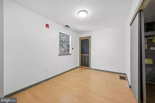 2036 Mt Vernon St, Philadelphia, PA 19130 - Photo 10