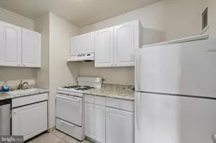 210 Locust St, Philadelphia, PA 19106 - Photo 2
