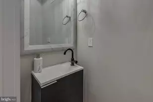 2022 Kimball St, Philadelphia, PA 19146 - Photo 4