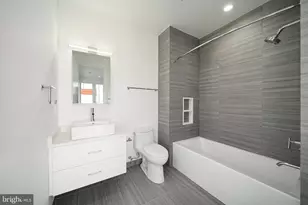 142R S Front St, Philadelphia, PA 19106 - Photo 34