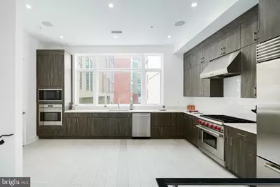 142R S Front Street, Philadelphia, PA 19106 - Photo 2