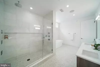 142R S Front Street, Philadelphia, PA 19106 - Photo 14
