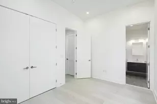 142R S Front St, Philadelphia, PA 19106 - Photo 22