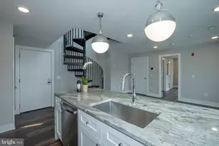 817 N 20th St, Philadelphia, PA 19130 - Photo 12