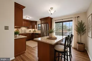 804 Keely Pl, Philadelphia, PA 19128 - Photo 4