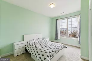 109 Surgeon General Ct, Philadelphia, PA 19146 - Photo 32