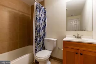 1017 S Dorrance St, Philadelphia, PA 19146 - Photo 24