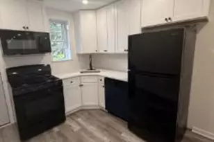 1546 S Wilton St, Philadelphia, PA 19143 - Photo 8
