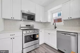 10840 Rennard St, Philadelphia, PA 19116 - Photo 2