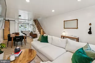 2412 Madison Square, Philadelphia, PA 19146 - Photo 2