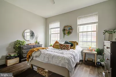 238 Fairmount Avenue, Philadelphia, PA 19123 - Photo 2