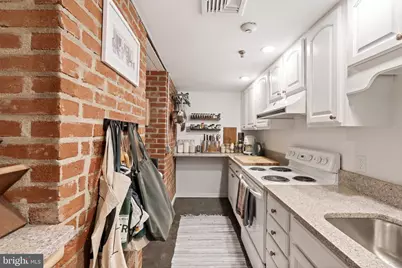 301 Race Street #C002, Philadelphia, PA 19106 - Photo 10