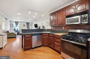455 Fairmount Ave, Philadelphia, PA 19123 - Photo 10