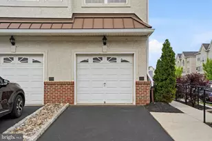 2103 Verona Dr, Philadelphia, PA 19145 - Photo 4