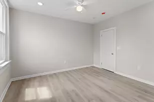 3010 Emerald St, Philadelphia, PA 19134 - Photo 12