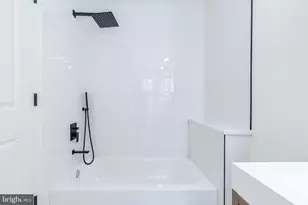 106 Pollard St, Philadelphia, PA 19123 - Photo 20