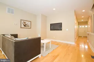 1118 Wallace St, Philadelphia, PA 19123 - Photo 6