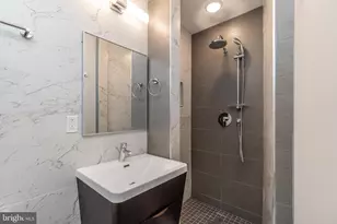 2045 N College Ave, Philadelphia, PA 19121 - Photo 16