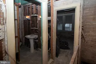 1942 N Hollywood St, Philadelphia, PA 19121 - Photo 18