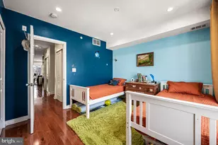 1825 Carpenter St, Philadelphia, PA 19146 - Photo 10