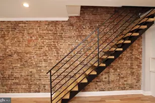 758 N 43rd St, Philadelphia, PA 19104 - Photo 10