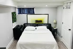 2647 S 2nd St, Philadelphia, PA 19148 - Photo 14